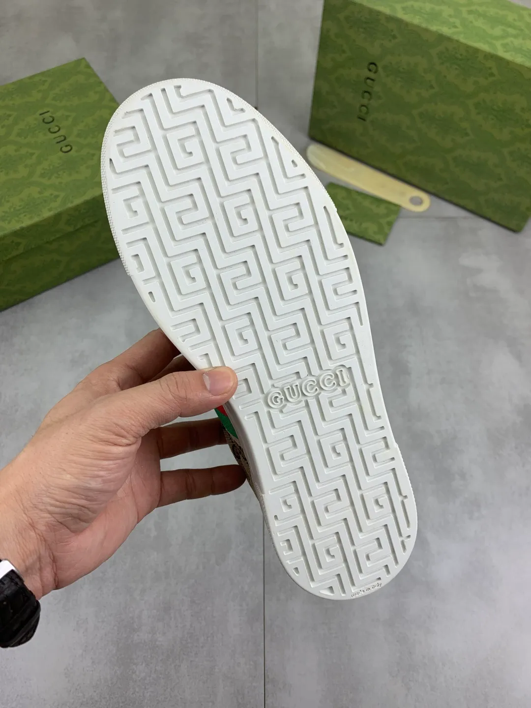 Men's men's shoes 💰P440💰 [New model] (GUCCI) official website's latest 🎁🎁casual and fashionable men's shoes 👟, hot style 💥 style is simple and elegant, exclusive for trendy men. Unique official website's latest brand double G elements Original 👑Gucci decoration, fashionable and generous, the fabric is original frosted calfskin✅Fully imported first-layer pigskin lining, the official website specifies wear-resistant, lightweight original rubber casual outsole, the classic model is taken in real life🎬38-44 3️⃣ colors available